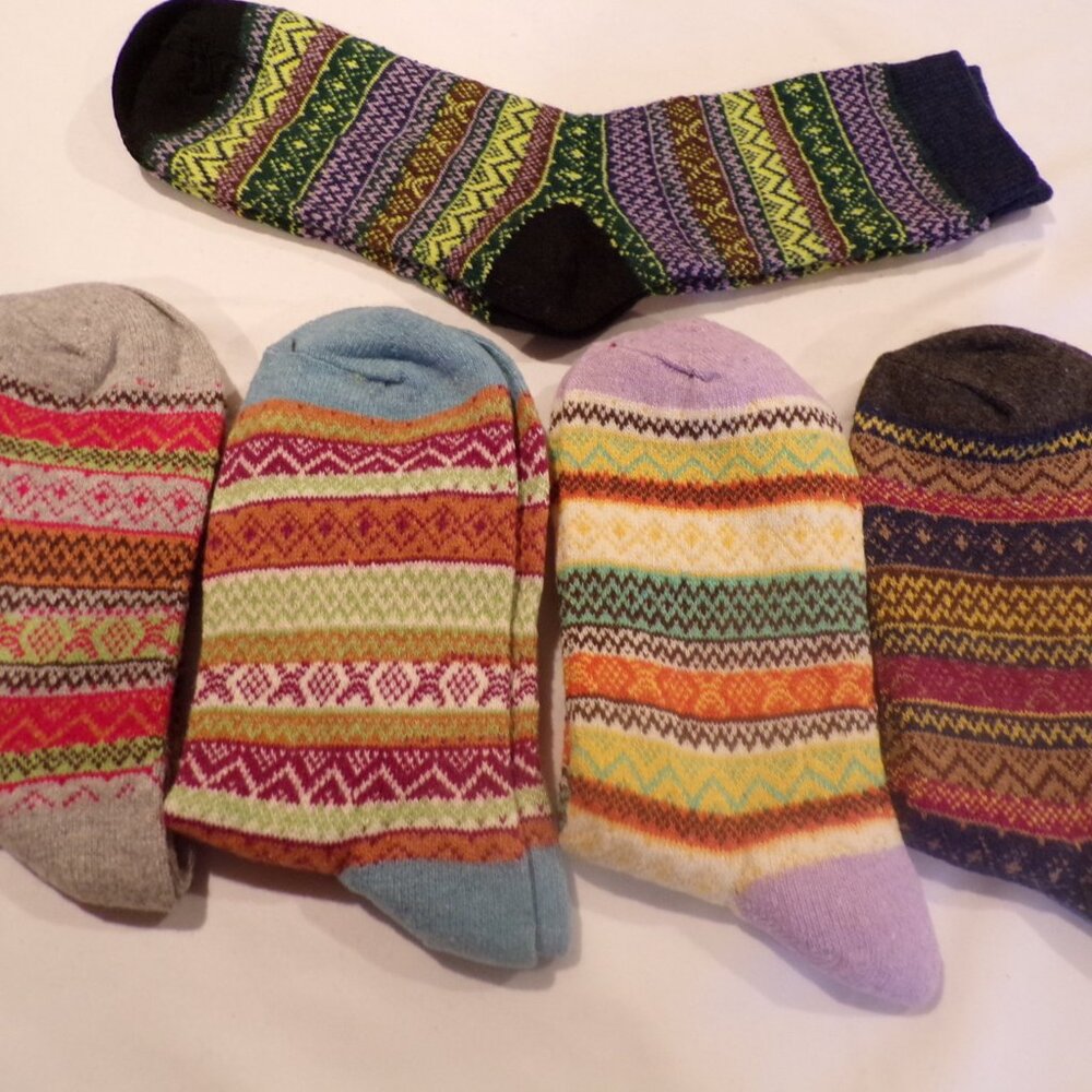 New Women's Warm Socks Set (5 Pairs), Size 6-10, Stocking Suffer Gift for Her